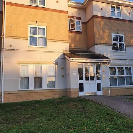 Lovely 2-Bedroom Condo With Indoor Fire Place 伦敦 外观 照片